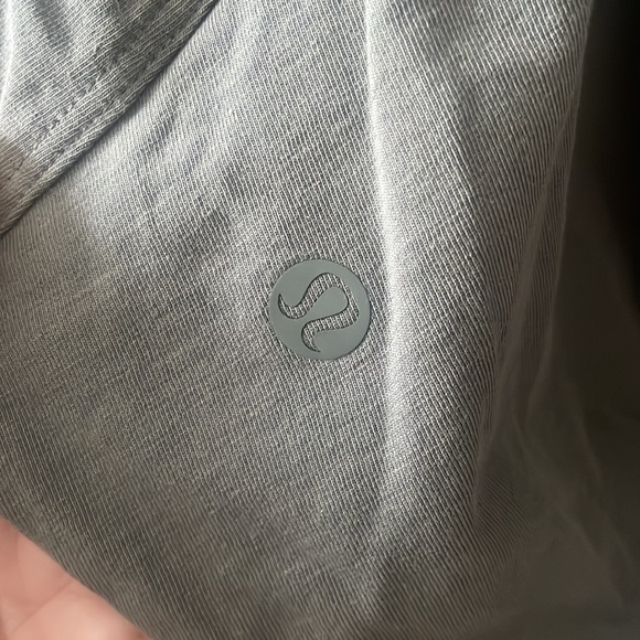 Lululemon GREEN twist low back t-shirt NWOT 6 - Picture 3 of 4